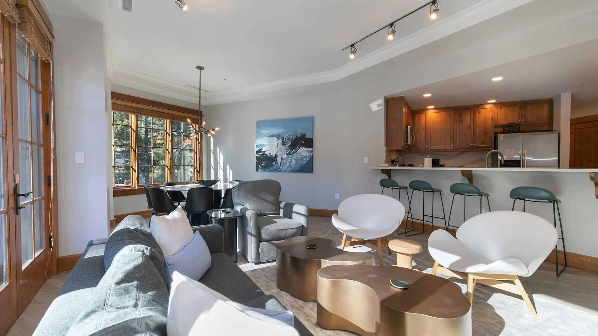 Iron Horse South 308 By East West Hospitality *