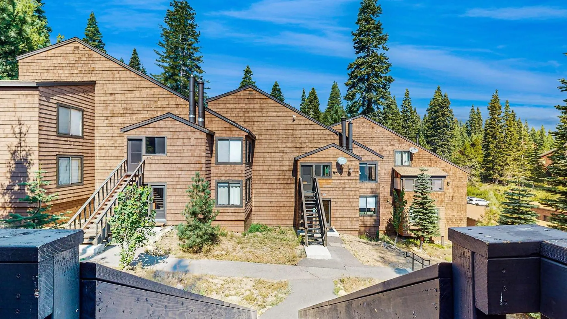 Wild Bear Retreat * Truckee
