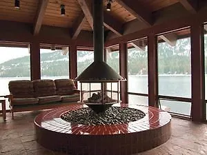 Donner Village Hotel 2*