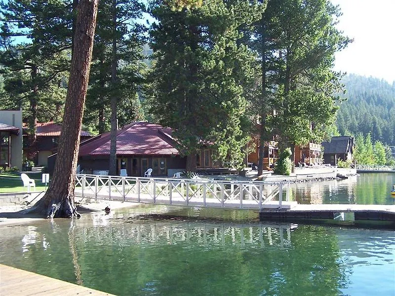 Hotel Donner Village