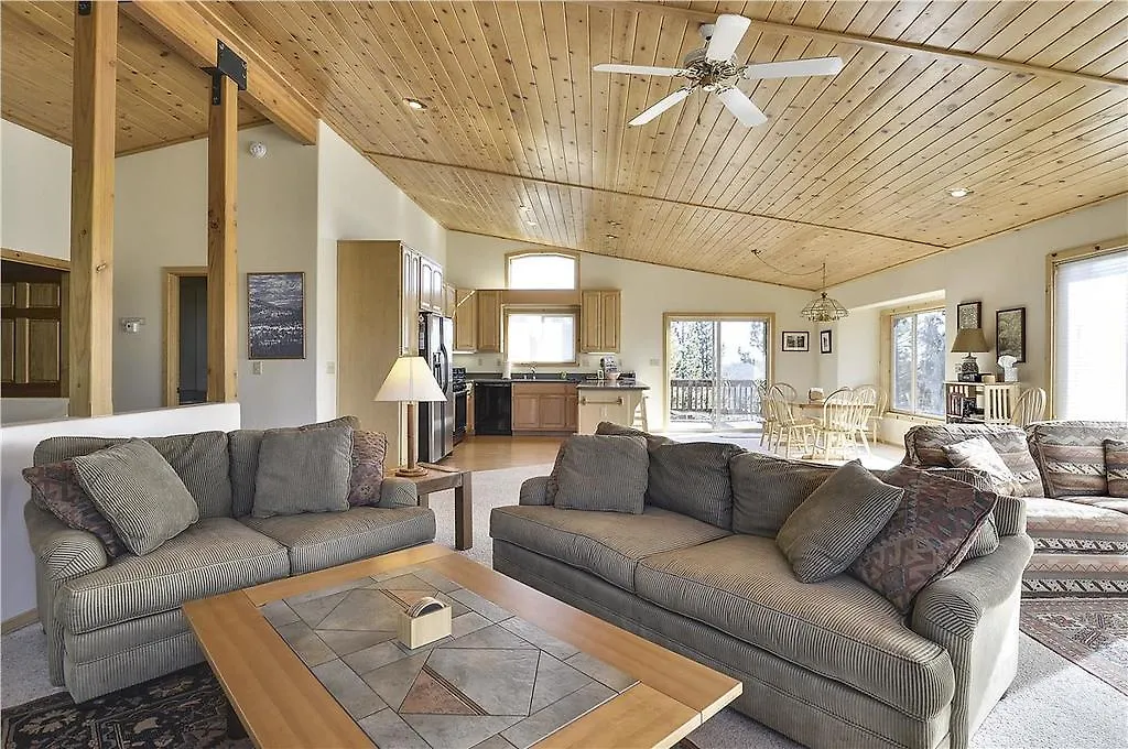 Comfortable Stockholm Vista Villa Armstrong