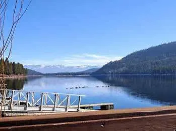 Donner Village Hotel 2*