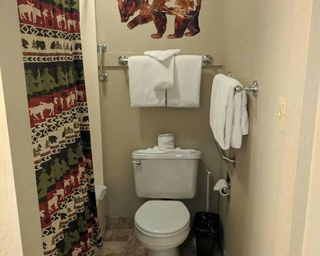 Donner Village Hotel 2*