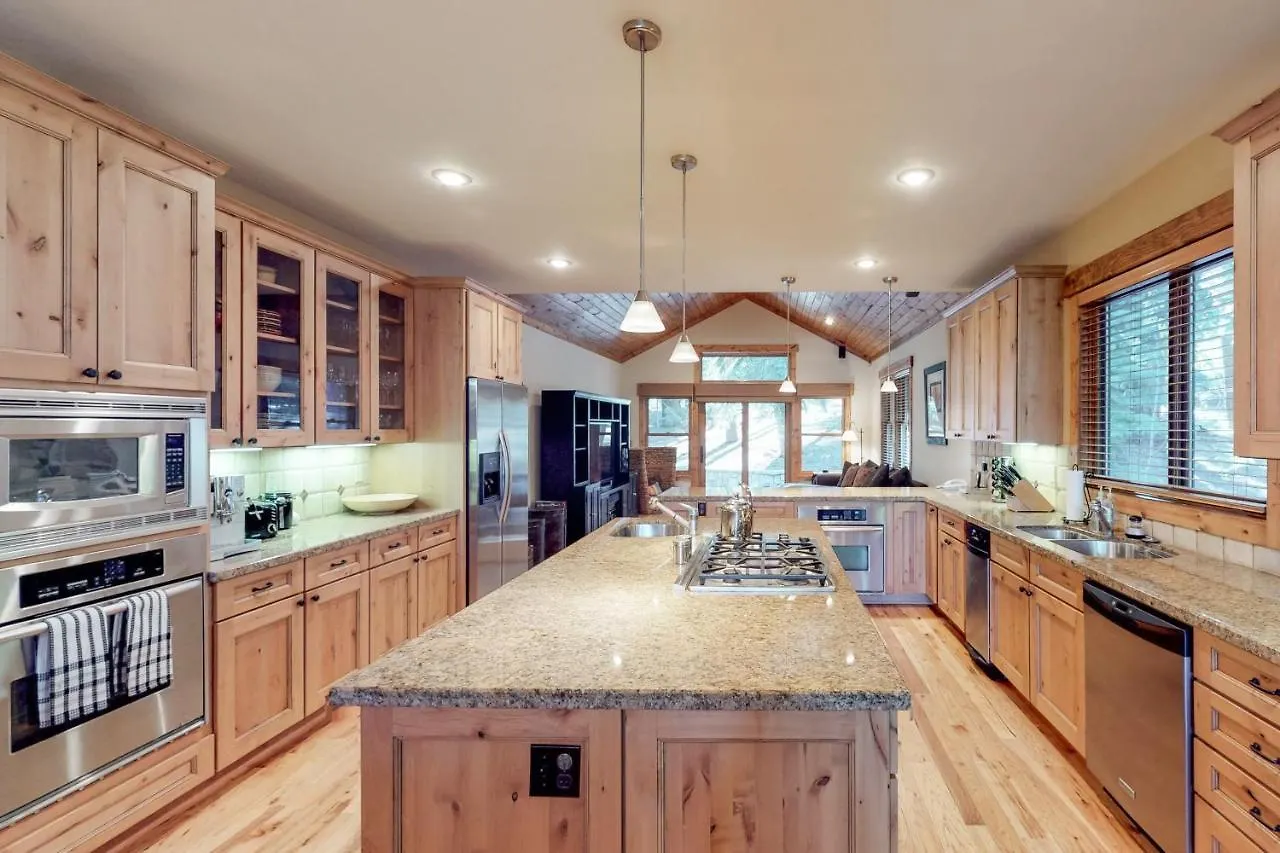 Hansel Haus Truckee