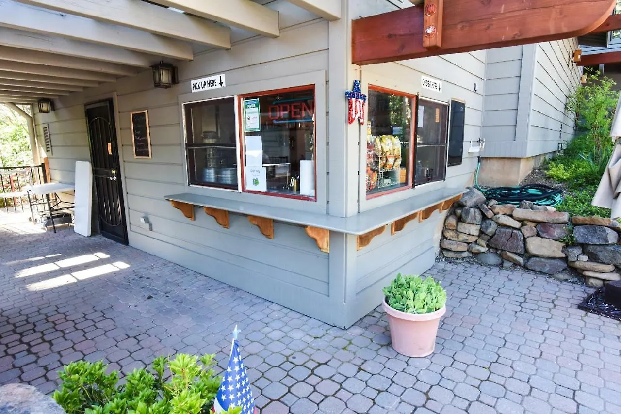 Trails 4058 Truckee