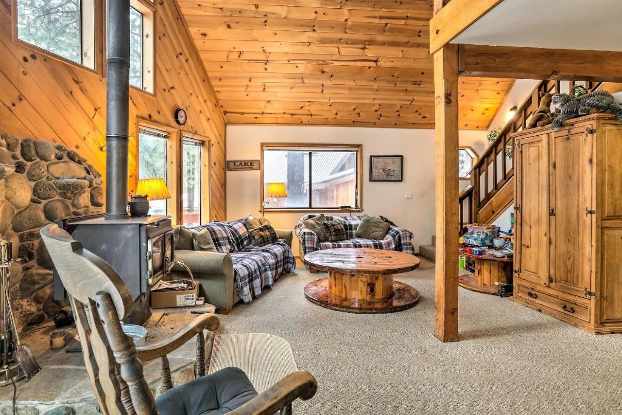 Outdoorsy Retreat Less Than 2 Mi To Donner Lake! Semesterbostad Truckee
