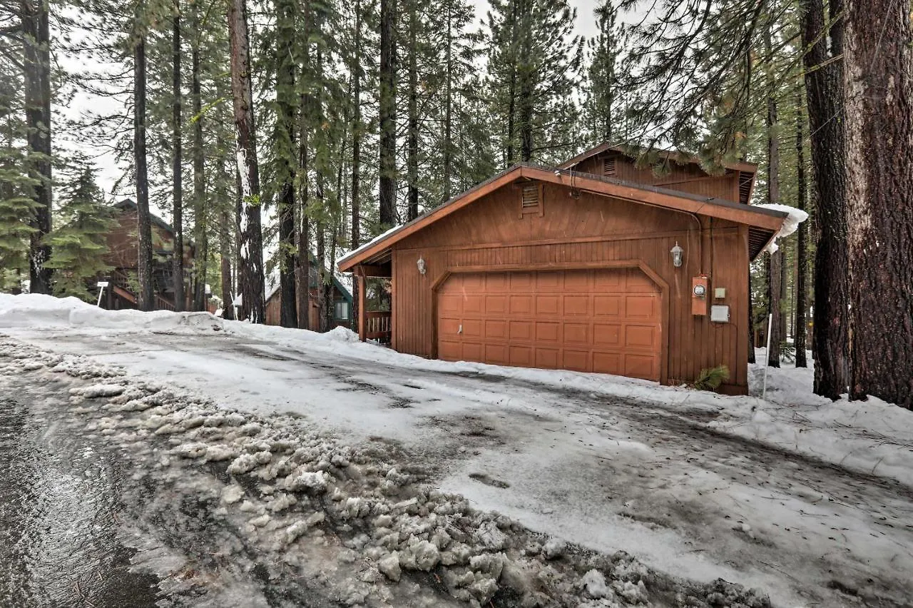 Semesterbostad Outdoorsy Retreat Less Than 2 Mi To Donner Lake! *