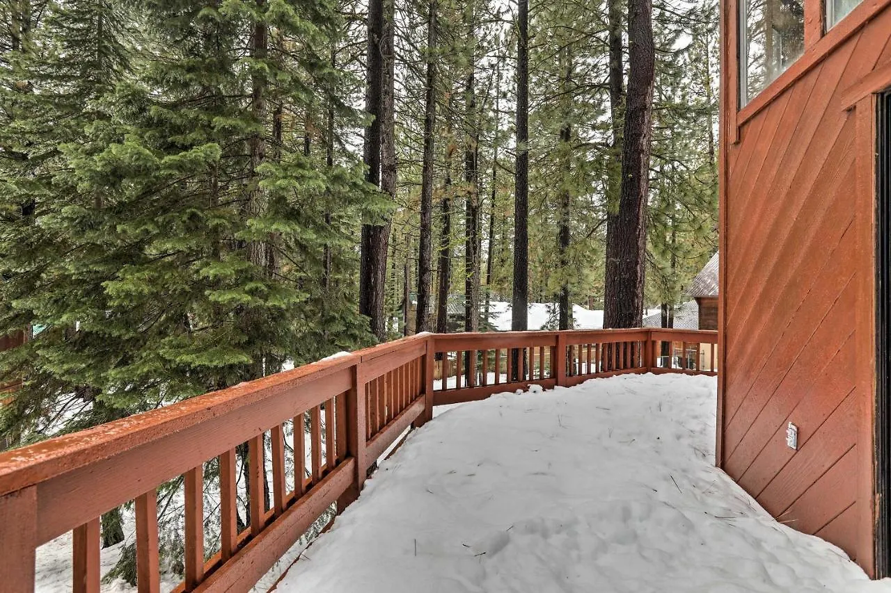 Outdoorsy Retreat Less Than 2 Mi To Donner Lake! Truckee