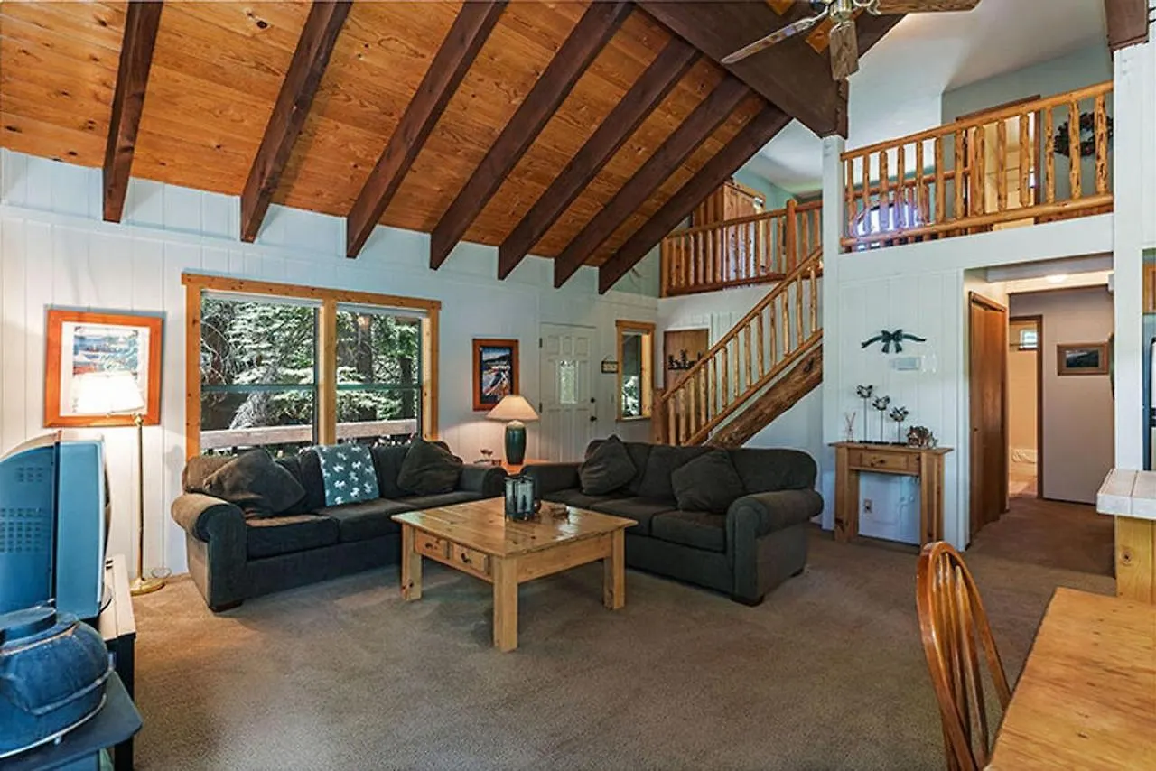 Copenhagen Retreat By Tahoe Mountain
