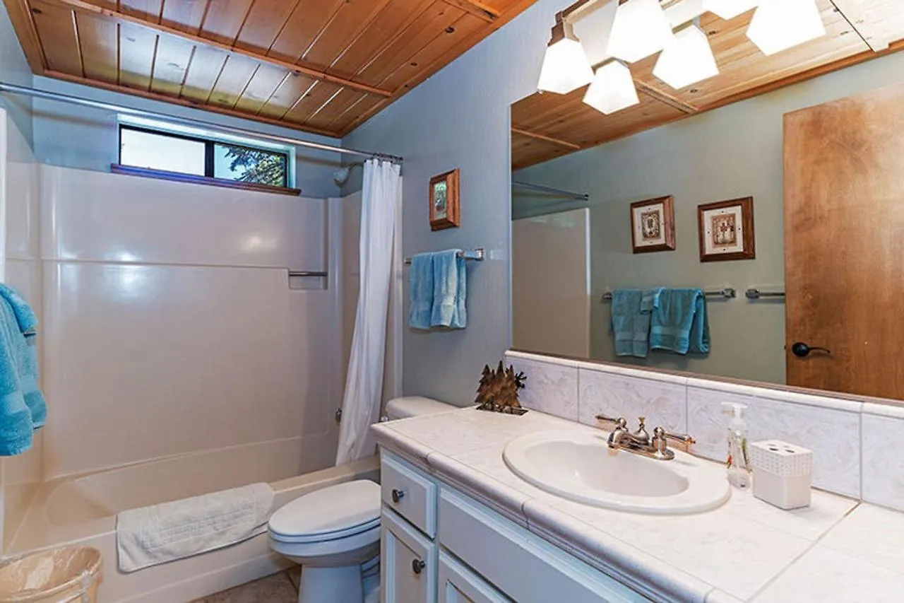 Copenhagen Retreat By Tahoe Mountain Truckee